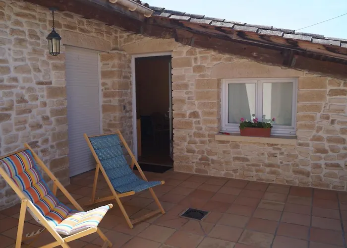 Nocleg ze śniadaniem Chateau Le Livey Saint-Pierre-d'Aurillac